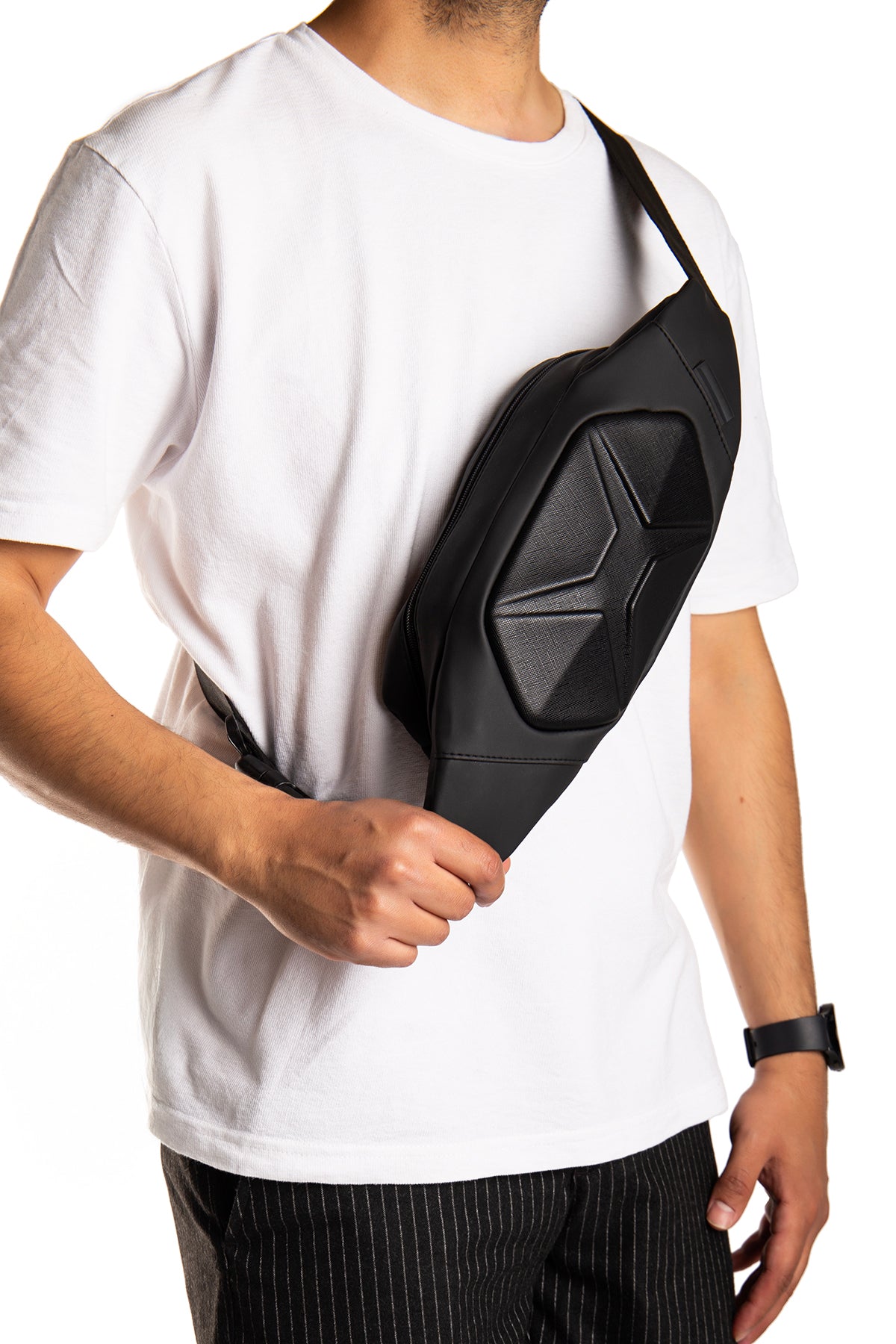 Kabuk Detaylı X Desenli Bel Çantası