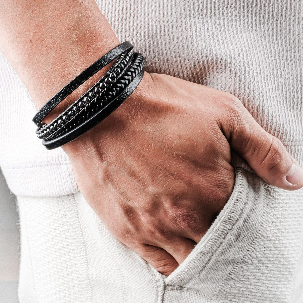 Niki Leather Hematit Doğaltaş Ve Deri Çoklu Bileklik 40132B9D21