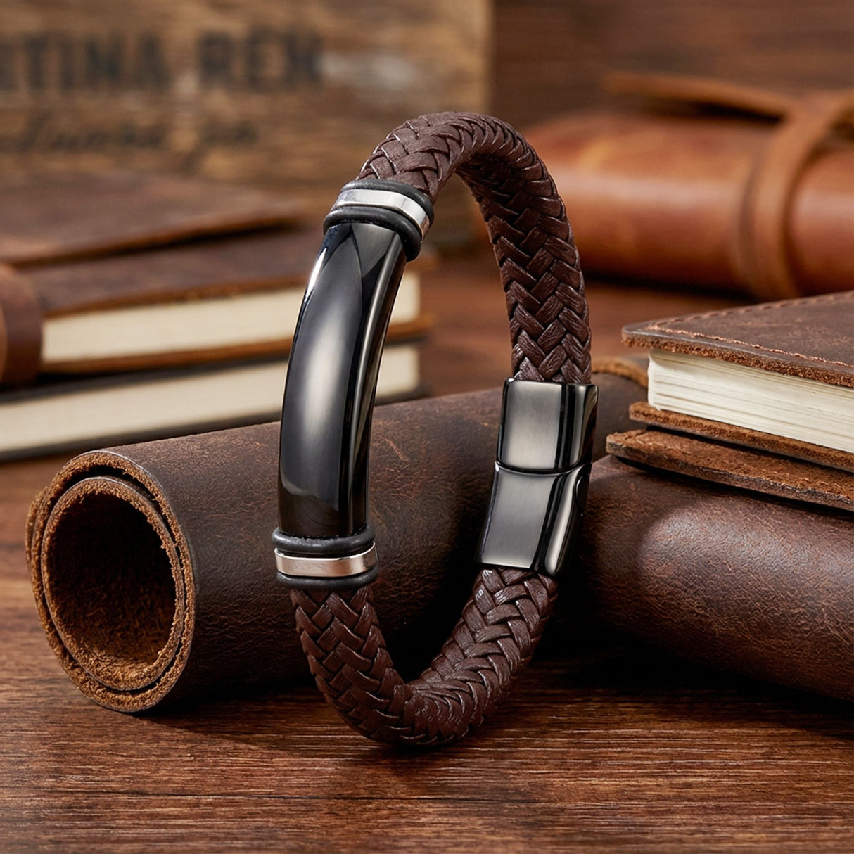 Niki Leather Kahverengi Deri Ve Siyah Titanyum Kilit Bileklik 38933B15D11