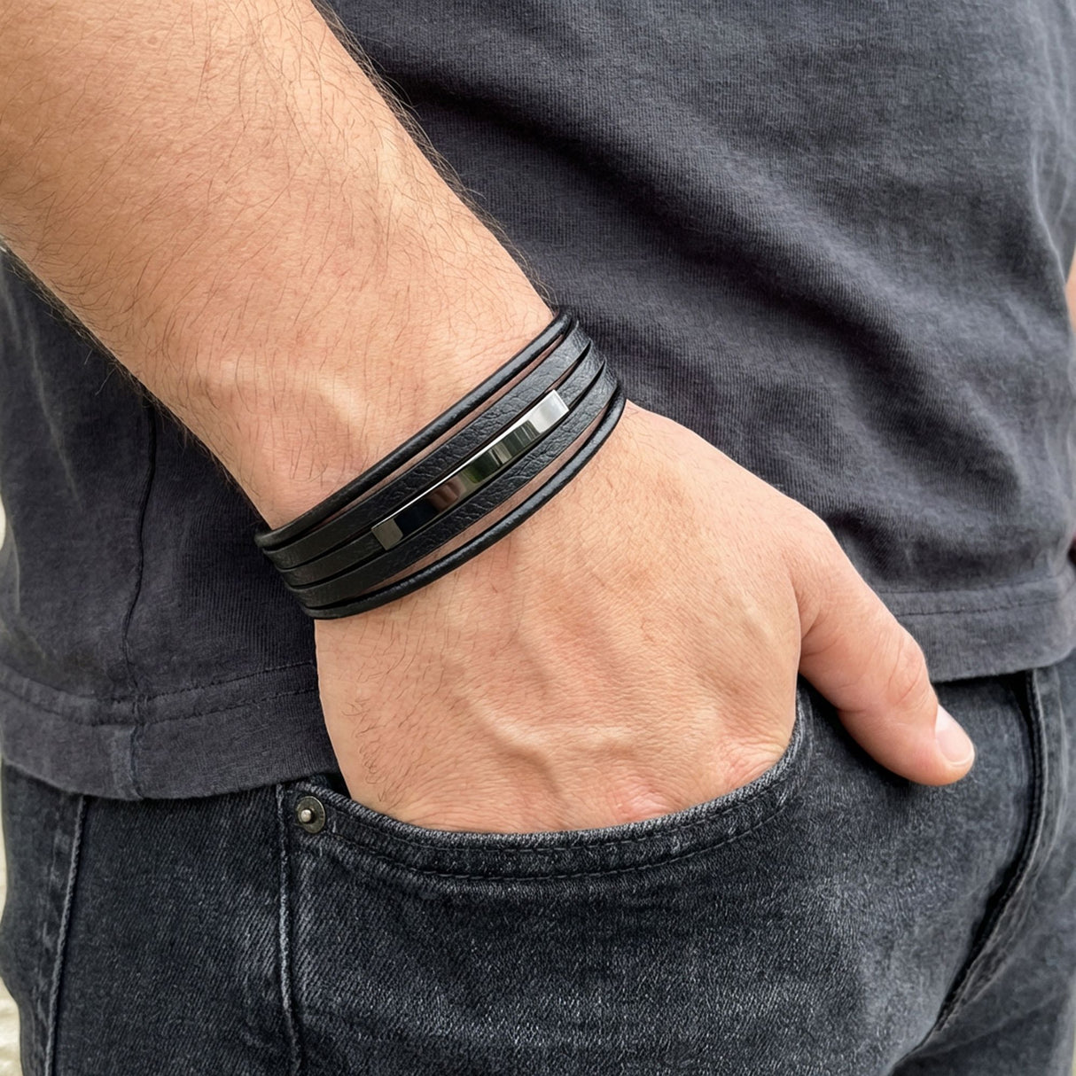 Niki Leather Siyah Titanyum Plakalı Çoklu Siyah Deri Erkek Bileklik 38934B28D10