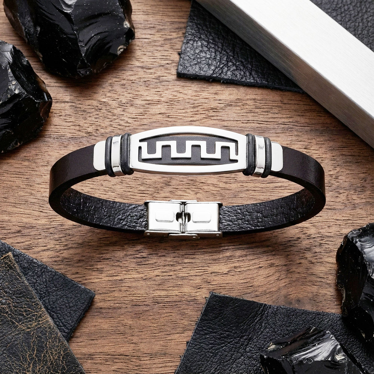 Niki Leather Motifli Ayarlanabilir Kordonlu Erkek Deri Ve Çelik Bileklik 40134B23DD4