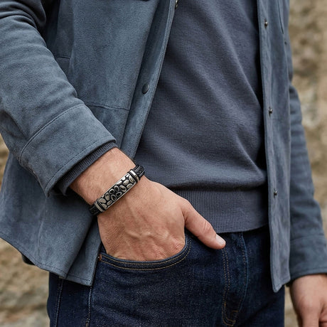 Niki Leather River Stone Motifli Çelik Kilitli Siyah Deri Erkek Bileklik. 40131B8D4