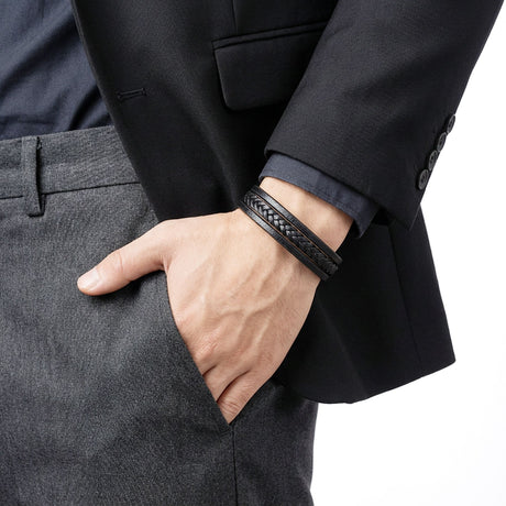 Niki Leather Siyah Deri Erkek Bileklik – Titanyum Çelik Manyetik Kilitli 38933B14D3