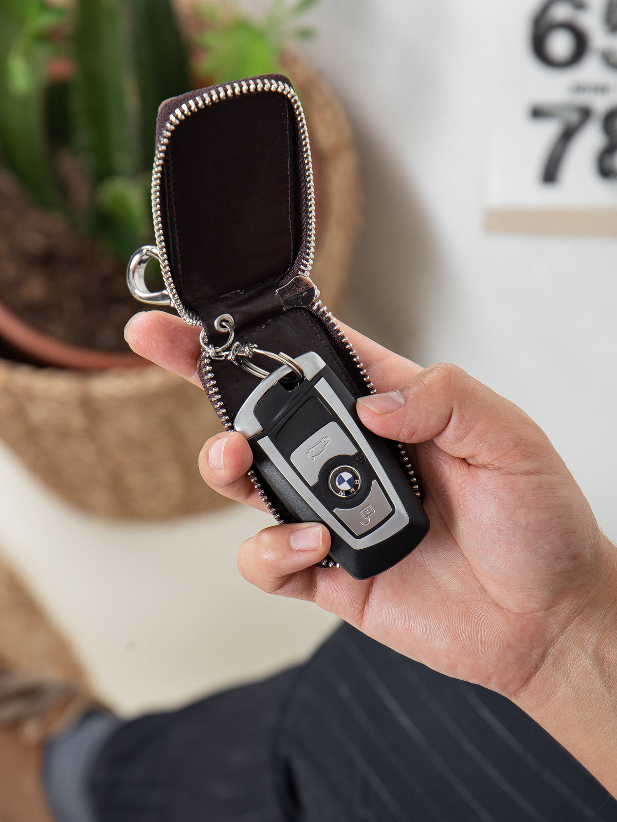 Niki Leather Hakiki Deri Fermuarlı Kancalı Oto ve Ev Anahtarlığı