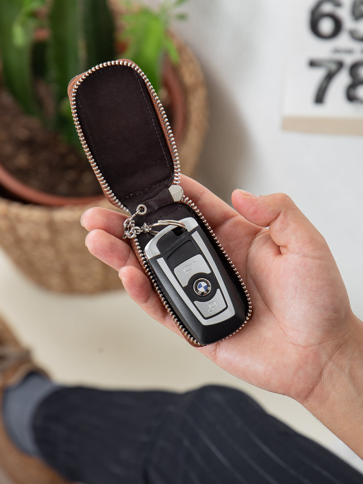 Niki Leather Hakiki Deri Fermuarlı Kancalı Oto ve Ev Anahtarlığı