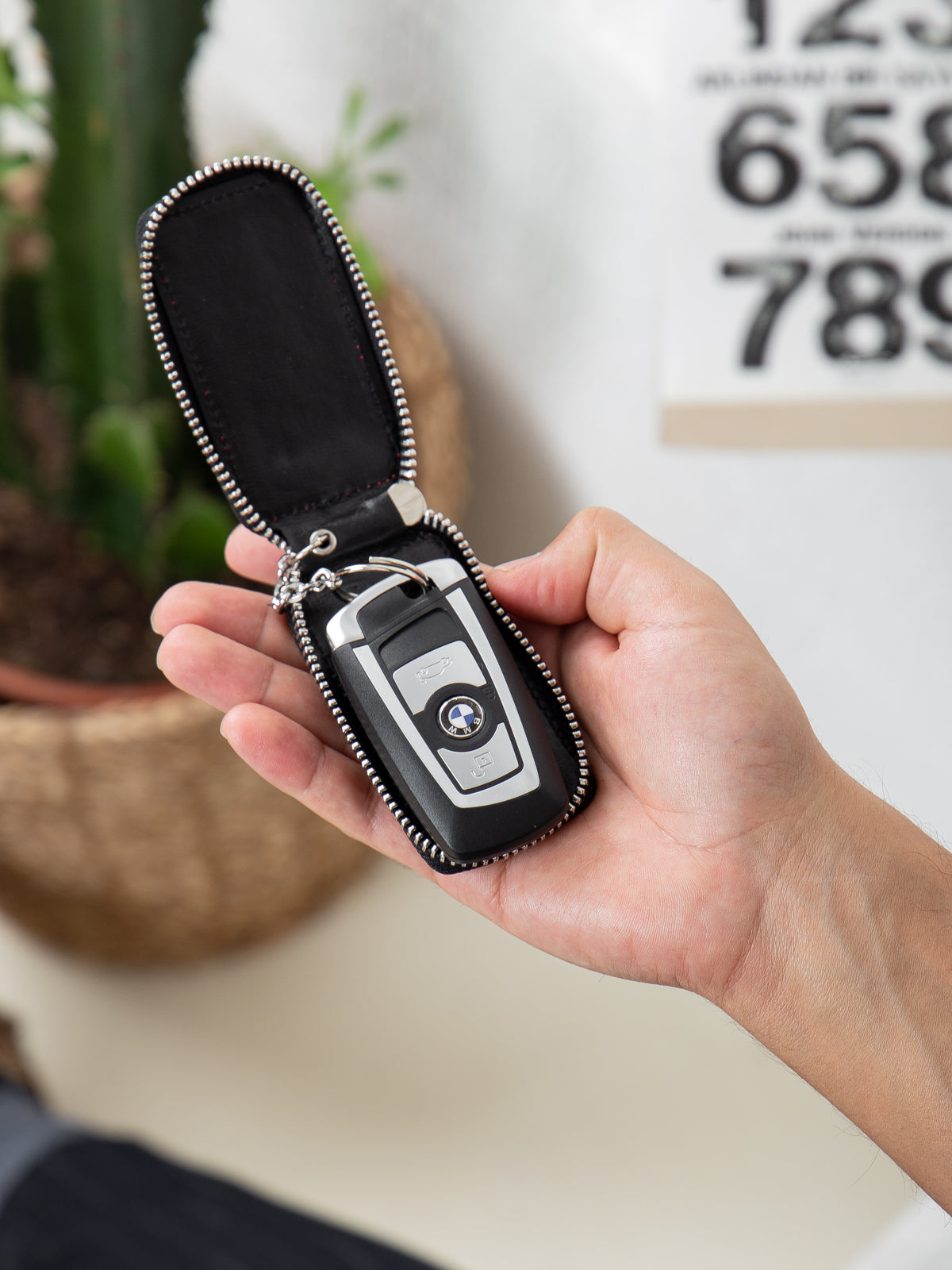 Niki Leather Hakiki Deri Fermuarlı Kancalı Oto ve Ev Anahtarlığı